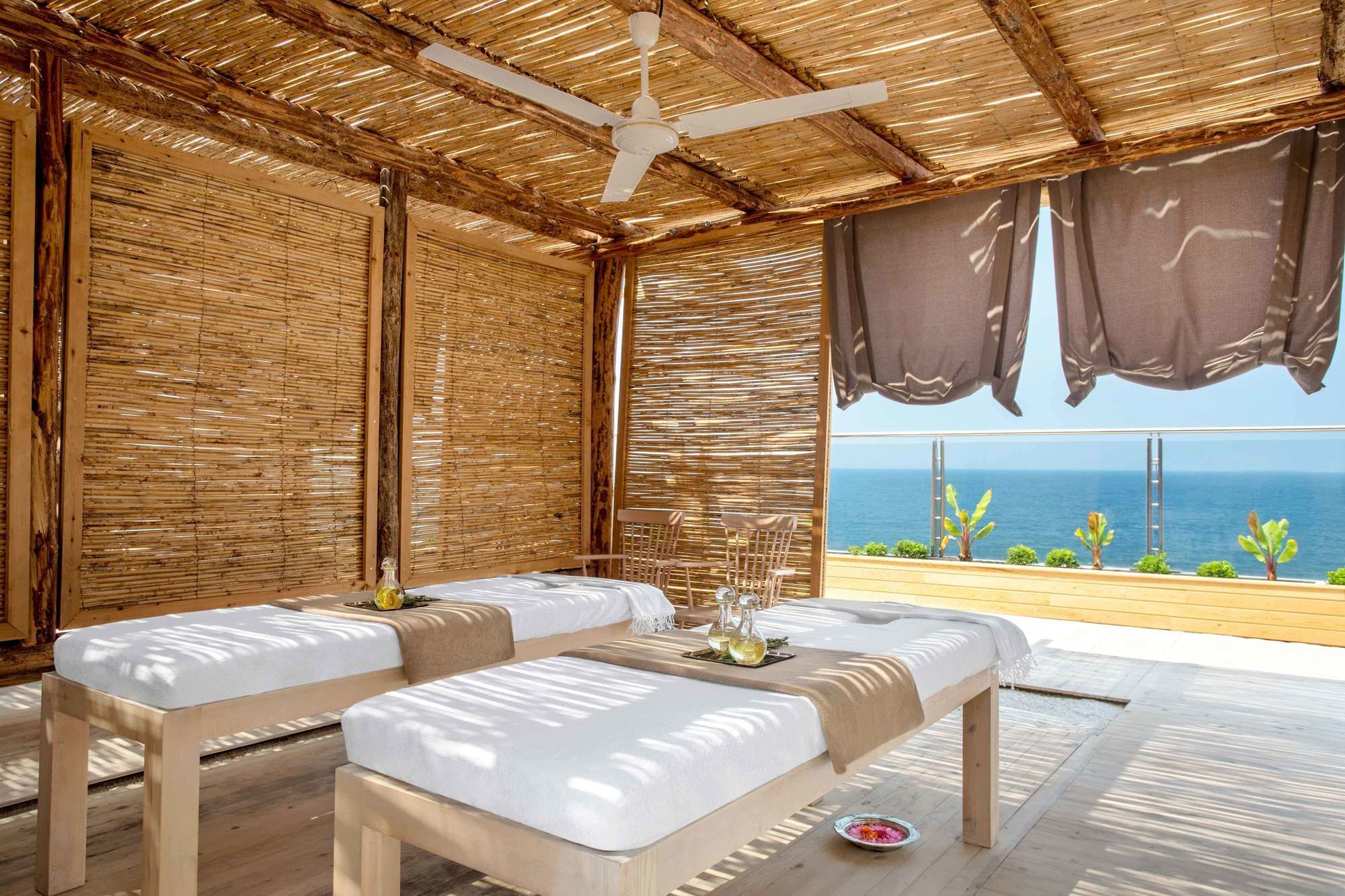Club Marvy 5*